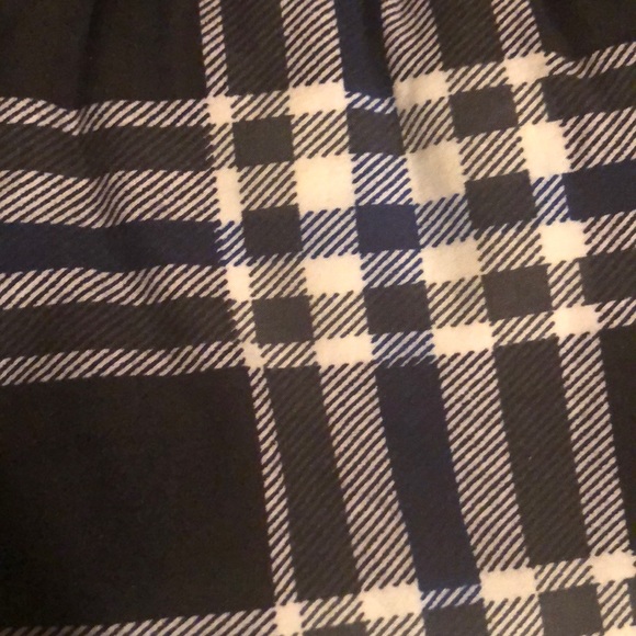 Last❗️Black, blue & white plaid high waist legging - Picture 4 of 4